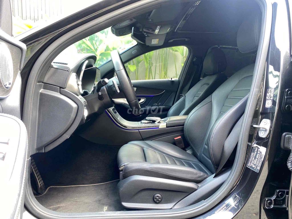 Mercedes-Benz C300 AMG 2019 Model 2020 Đen. Mua bán Ô tô tại Quận 7 Tp Hồ Chí Minh được đăng bởi Hoàng Anh Tuấn hình 7