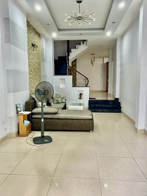 Nhà VIP khu ẩm thực Phan Xích Long