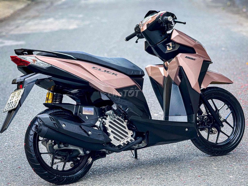 click thai 2017 bstp 9chủ xe keng nợ xấu trả 50% ạ. Mua bán Xe máy tại Quận Bình Tân Tp Hồ Chí Minh được đăng bởi Xe Máy Qúy Le hình 6