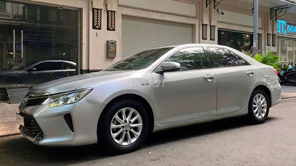Toyota Camry 2.0E 2016 года от владельца