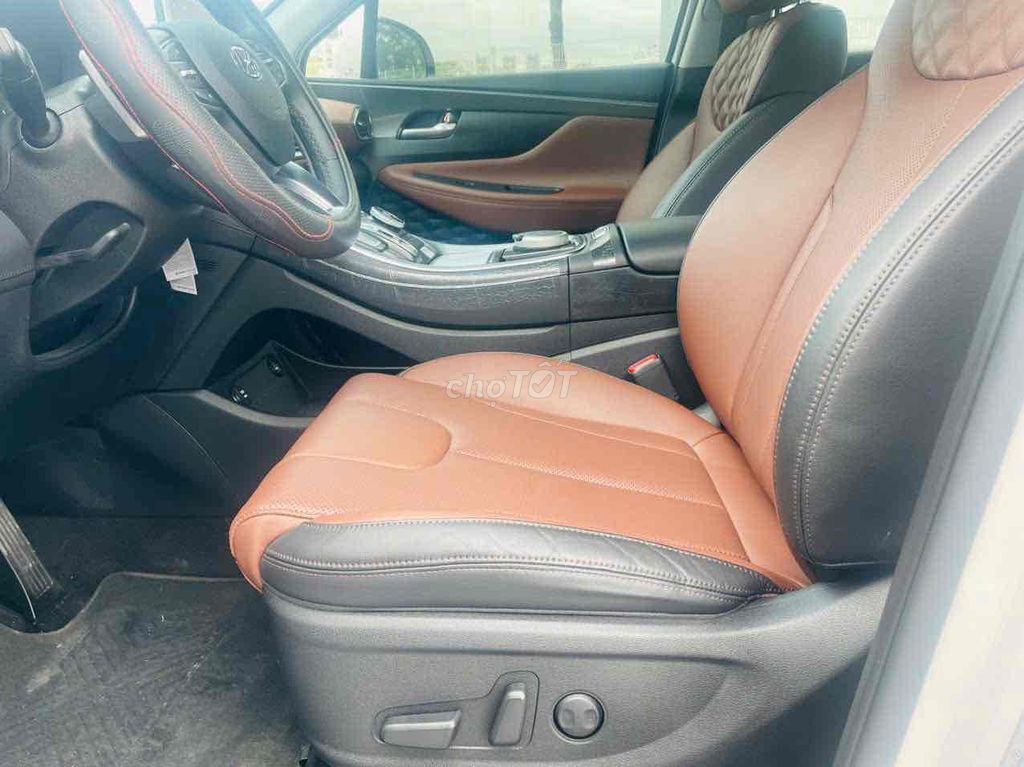 Hyundai Santafe 2024 2.2 tiêu chuẩn 2,3 vạn km!. Mua bán Ô tô tại Quận Hoàng Mai Hà Nội được đăng bởi Dương Xuân Trường hình 9