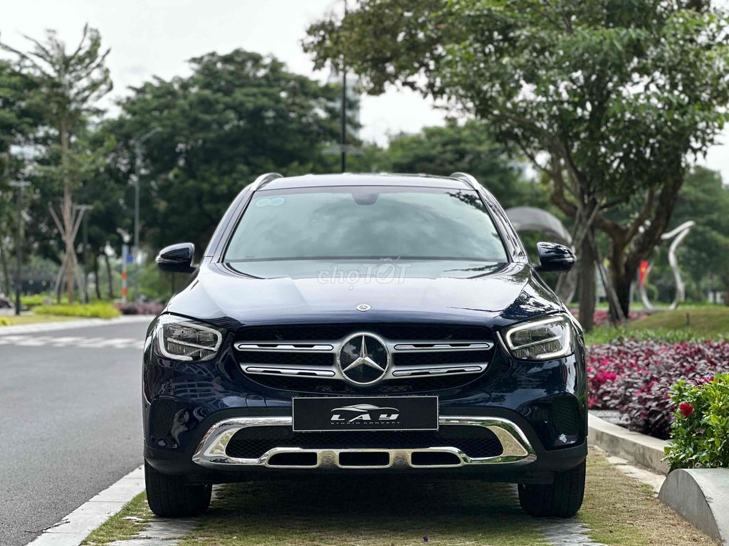 Mercedes GLC 200 Model 2022 Nội Thất Kem Siêu Mới