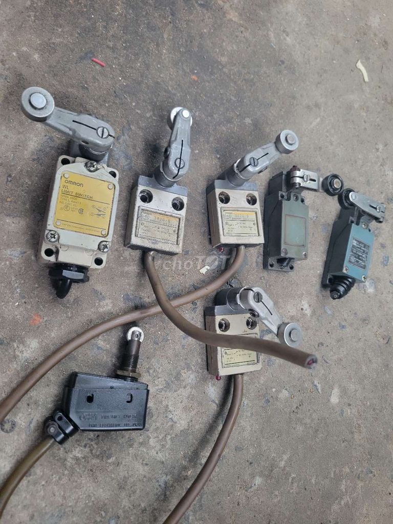 Công tắc hành trình Omron Nhật Bản. Mua bán Đồ chuyên dụng, Giống nuôi trồng tại Quận 8 Tp Hồ Chí Minh được đăng bởi Tran minh hình 1