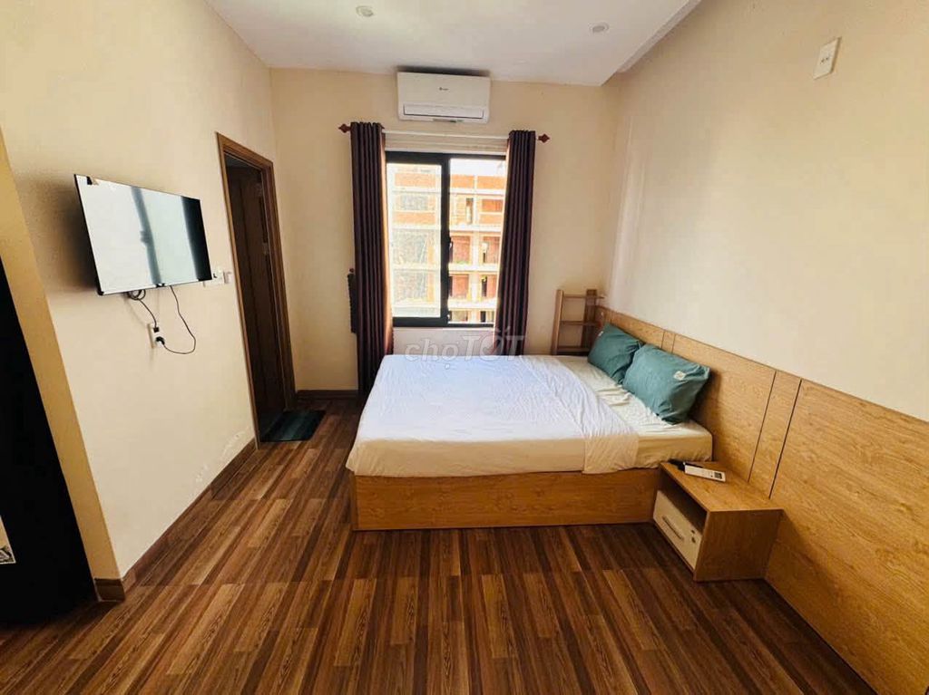 Furnished studio with window on Khuê Mỹ Đông 3 — photo 2