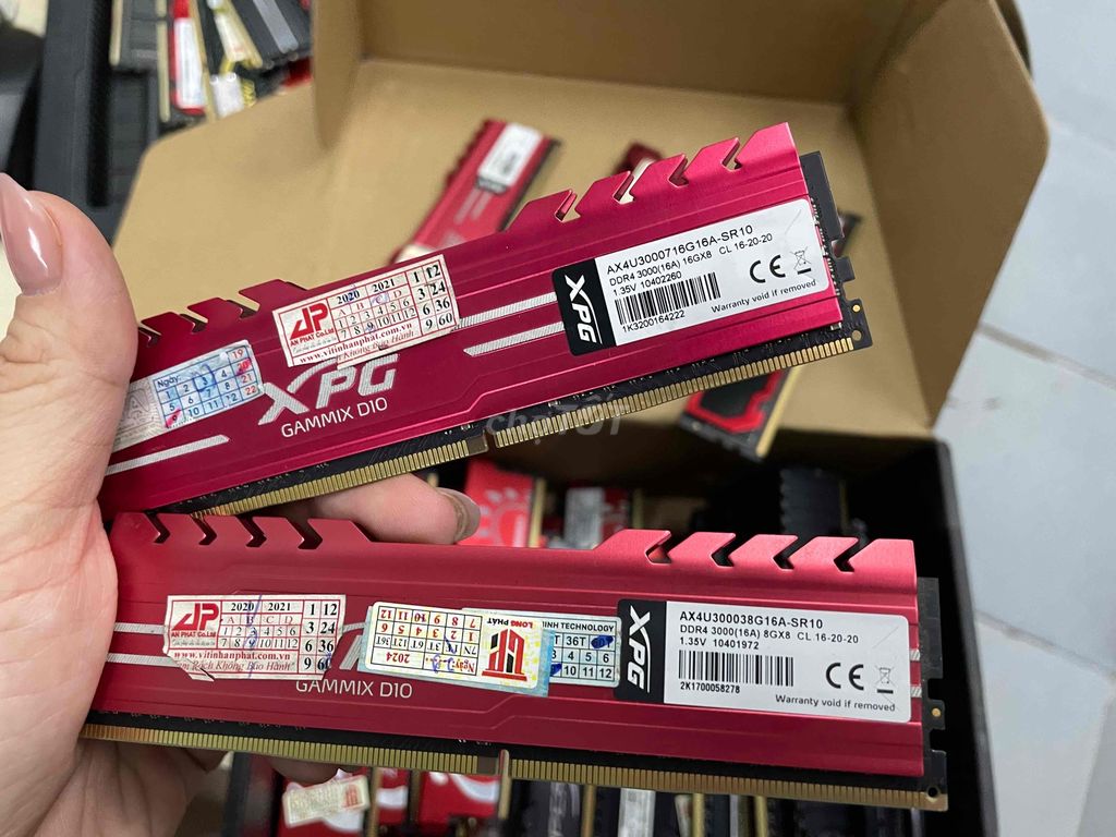 Cặp RAM DDR4 8gbx2 buss 3000