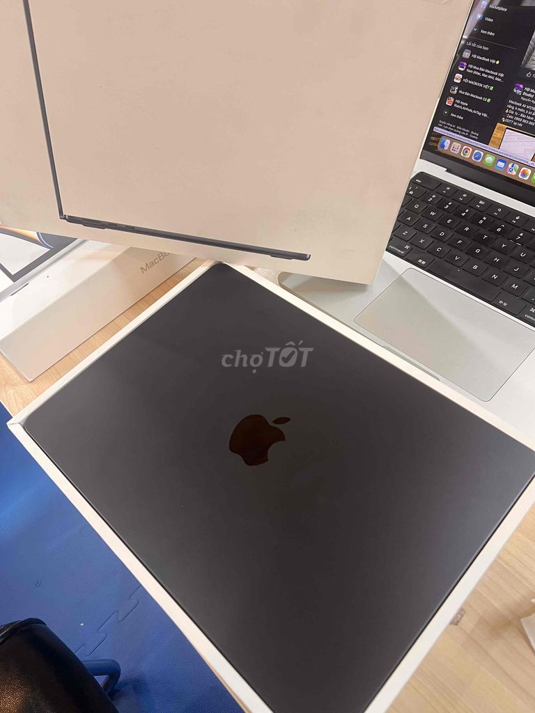 Macbook Air M3 8GB RAM 256GB SSD mới tinh