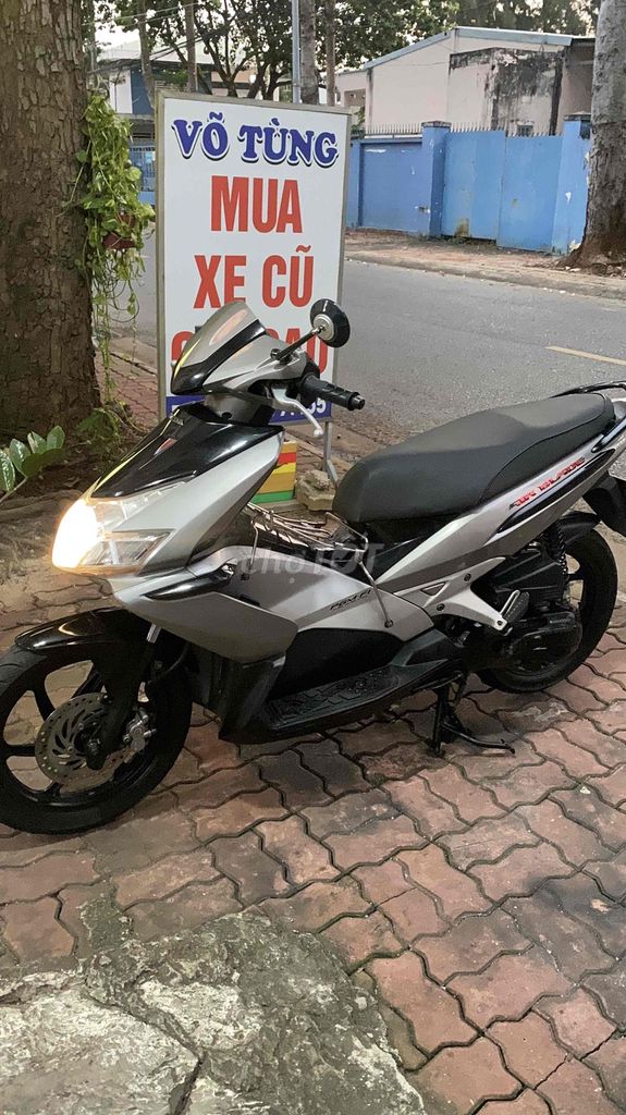 Honda Air Blade 2010 FI Xám khói. Mua bán Xe máy tại Thành phố Bà Rịa Bà Rịa - Vũng Tàu được đăng bởi Tùng Vario hình 4