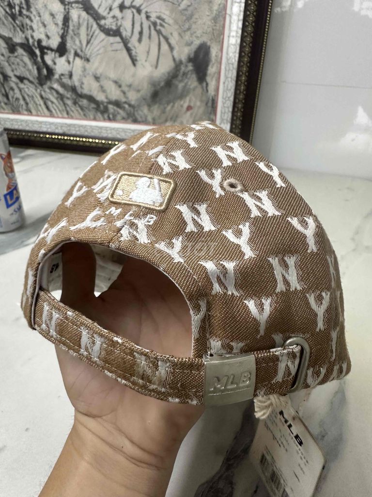 Mũ lưỡi trai MLB Nâu Unisex. Mua bán Phụ kiện thời trang khác tại Quận Ninh Kiều Cần Thơ được đăng bởi Trương Hữu Bằng hình 1