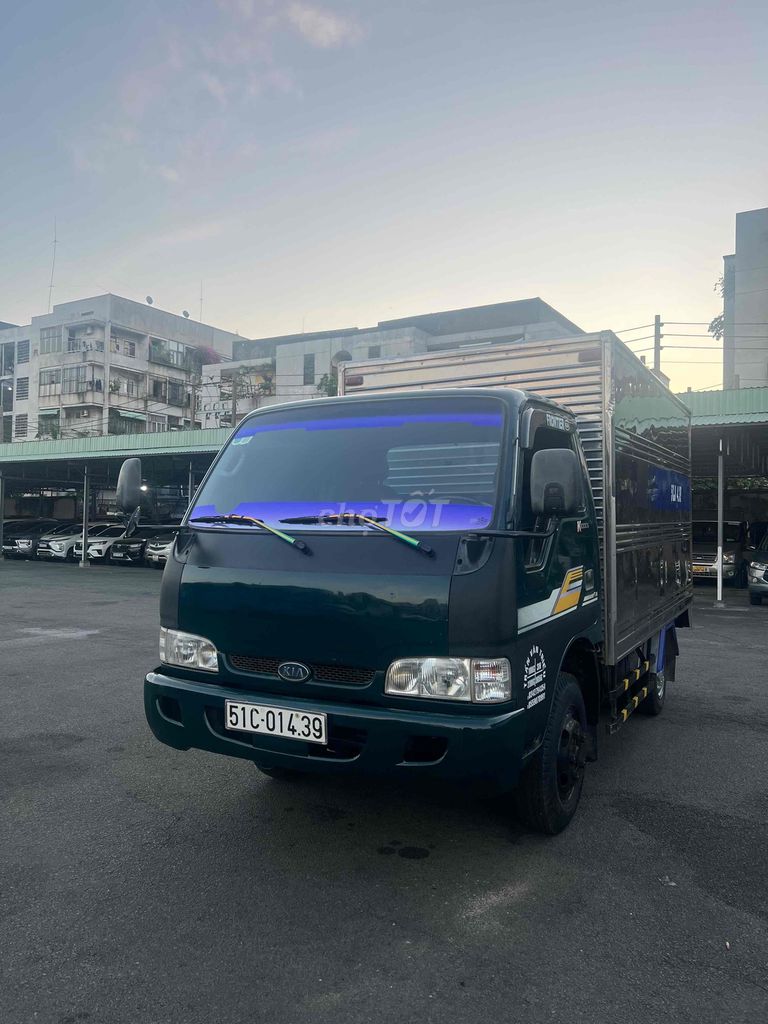 KIA K3000 1T4 2010 THÙNG KÍN XE ZIN 100%