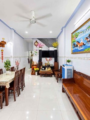 Townhouse 32 m² · 2 bed · Đường Phạm Văn Chiêu
