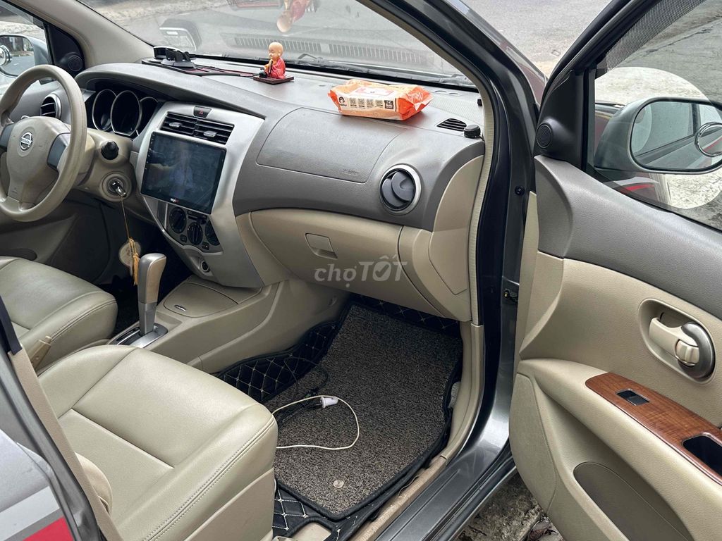 Nissan Livina 2011 - 135869 km. Mua bán Ô tô tại Quận Bình Tân Tp Hồ Chí Minh được đăng bởi Tien Truong hình 3
