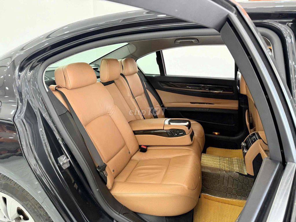 BMW 730LI đăng Ký 2012 1 chủ Đen nội thất nâu. Mua bán Ô tô tại Thành phố Thủ Dầu Một Bình Dương được đăng bởi Dương Tuấn Anh hình 10