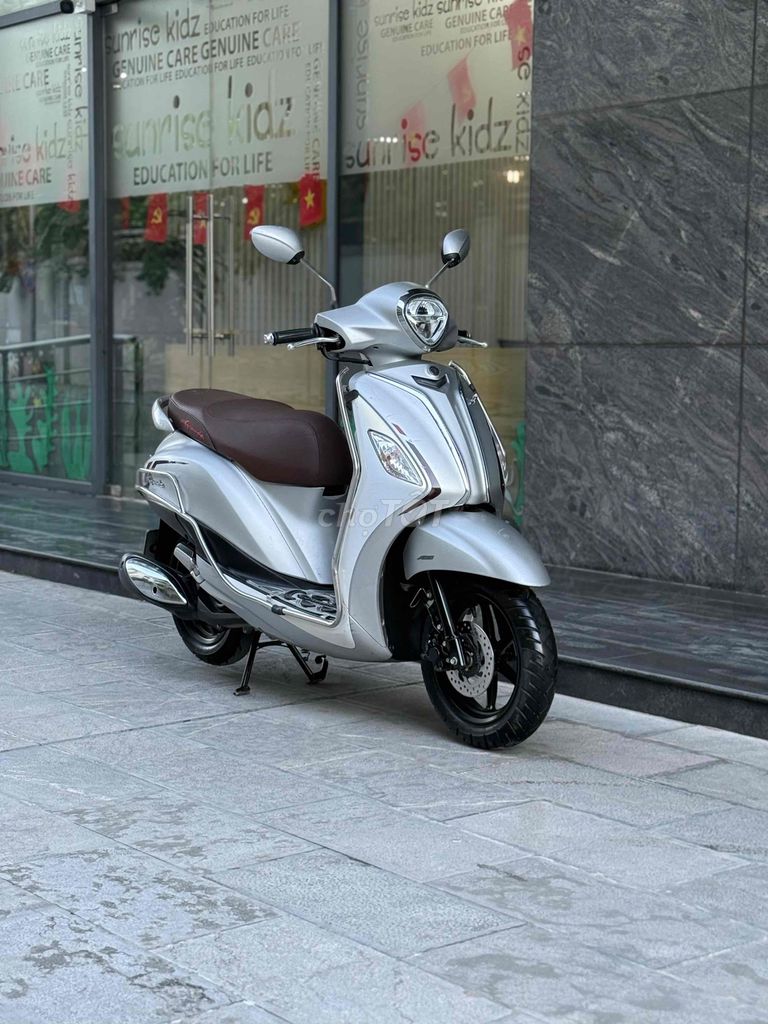 Yamaha Grande ABS 2021 Bạc Nhám Smartkey. Mua bán Xe máy tại Quận Ba Đình Hà Nội được đăng bởi Xe Máy Nam Thi hình 1
