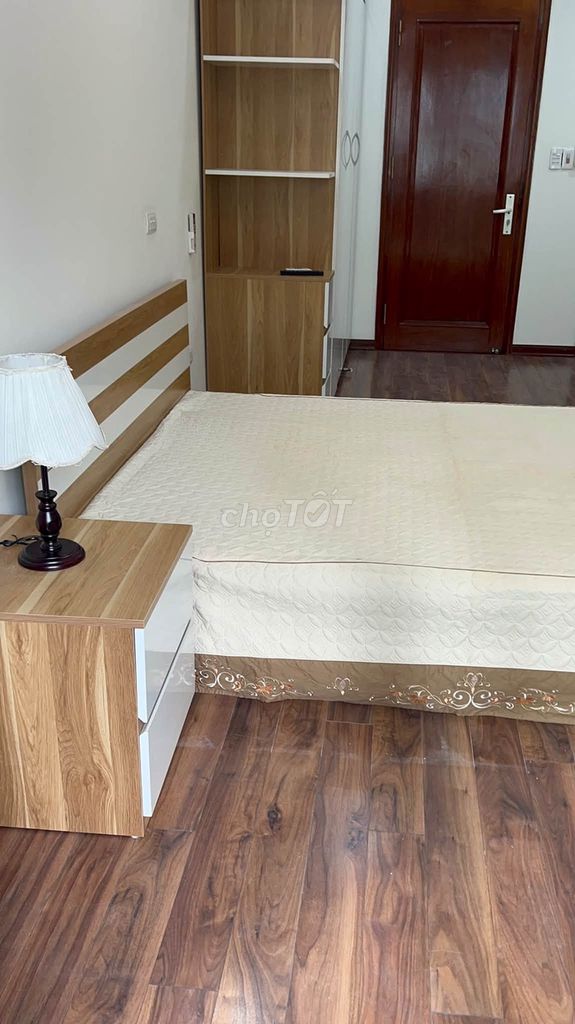 Полностью меблированный CCMN в аренду, парковка, озеро Дак Ди, 5,5 т