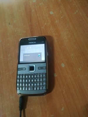 Nokia phổ thông E72