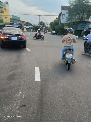 Mặt bàn rẻ ngay cổng khu công nghiệp Điện Nam được ngọc. Cho thuê văn phòng, mặt bằng kinh doanh tại Thị xã Điện Bàn Quảng Nam được đăng bởi bé vàng bds