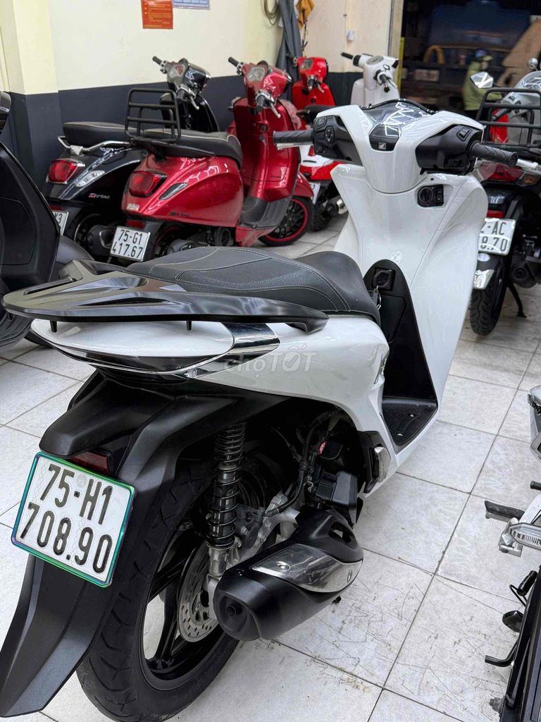 honda SH 125i máy móc zin nguyên bản 9chủ. Mua bán Xe máy tại Quận 12 Tp Hồ Chí Minh được đăng bởi CHXM Phương Nam Chuyên Bán Xe Trả Góp Bao Nợ Xấu hình 5