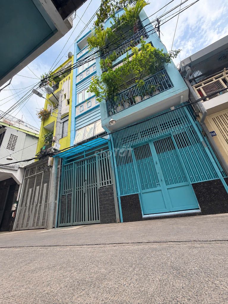 Дом по адресу 404/56 Nguyễn Đình Chiểu, округ 3, в автомобильном переулке