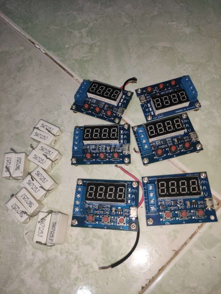 Mạch đo dung lượng Xanh dương Linh kiện điện tử. Mua bán Linh kiện (RAM, Card...) tại Quận 5 Tp Hồ Chí Minh được đăng bởi Thành hình 1