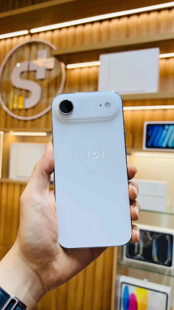 iPhone Air 256GB Trắng chính hãng VN BH 12/2026. Mua bán Điện thoại tại Quận Đống Đa Hà Nội được đăng bởi Ngô Minh Hoàng hình 1