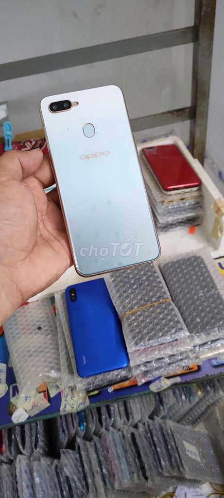 Oppo F9, ram 4gb, 64gb