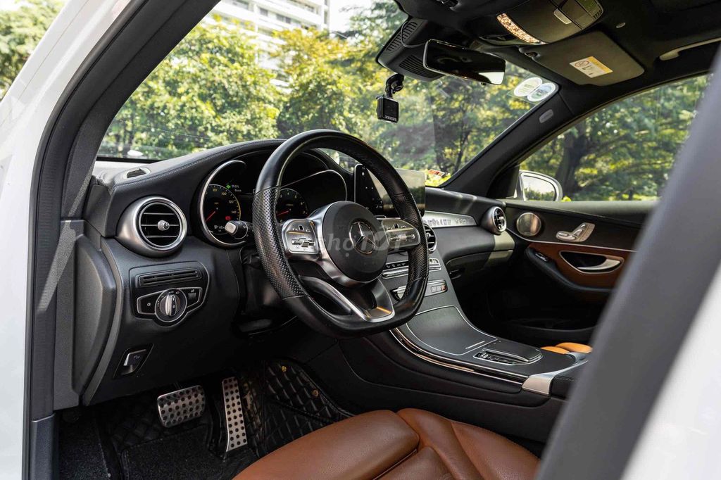 GLC300 AMG 2023 công ty 1 chủ từ đầu siêu đẹp. Mua bán Ô tô tại Quận 7 Tp Hồ Chí Minh được đăng bởi Dương Phương hình 14