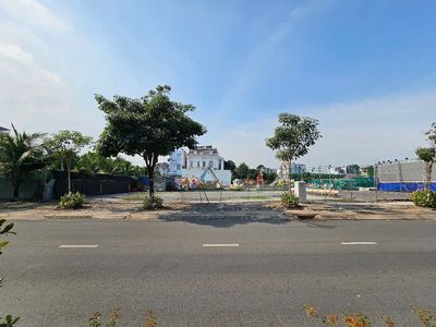 Đất mặt tiền trung tâm hành chính Dĩ An, phường Dĩ An, thành phố Dĩ An. Mua bán đất tại Thành phố Dĩ An Bình Dương được đăng bởi Việt Dĩ An 