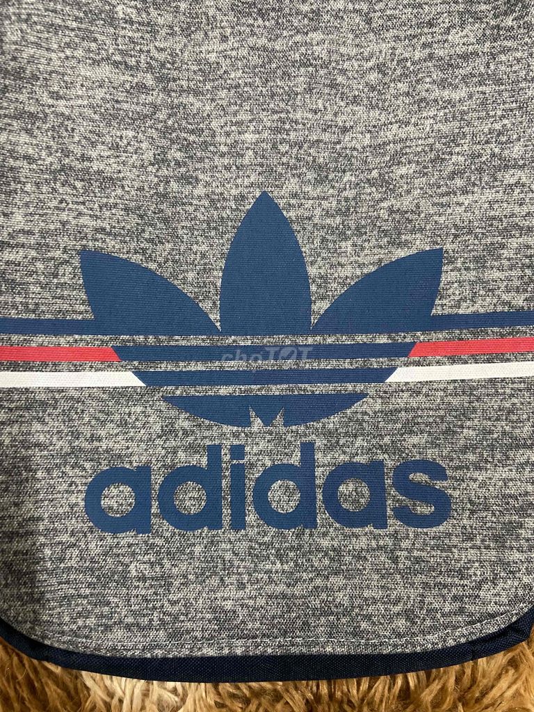 Túi  đeo chéo ADIDAS hàng VNXK dư, chuẩn authen. Mua bán Túi xách tại Thành phố Sa Đéc Đồng Tháp được đăng bởi CHÍU VNXK hình 2