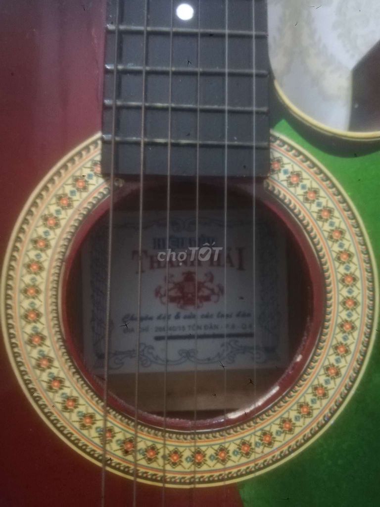 Bán đàn guitar như hình