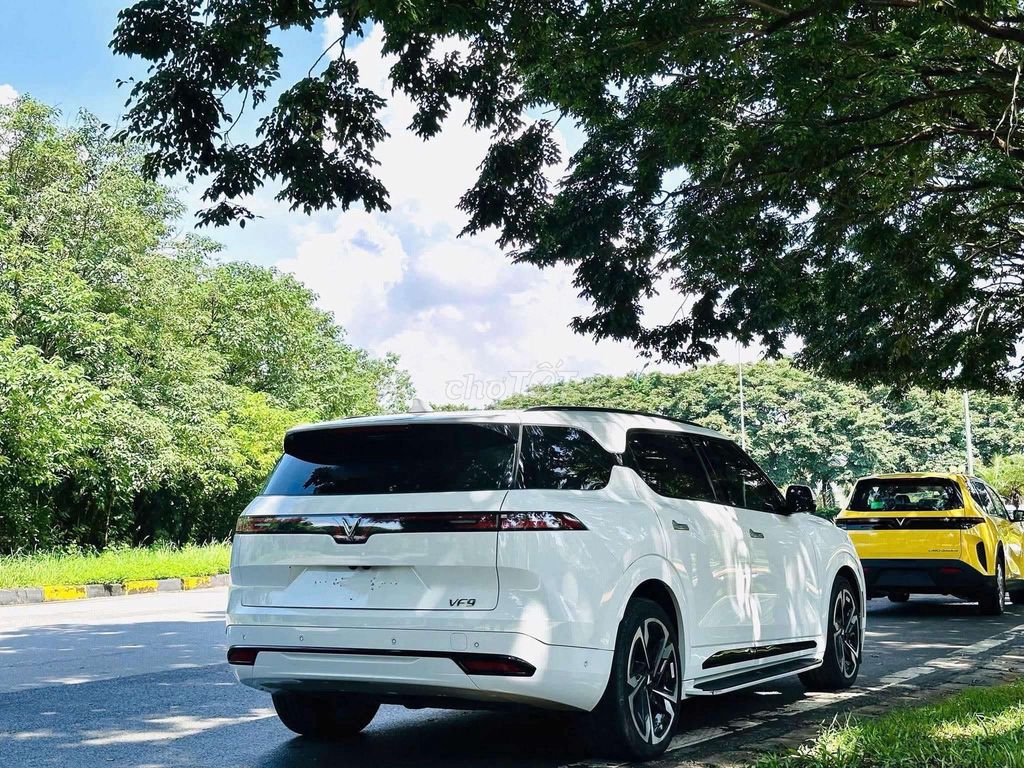 80 1113 2023 Plus - 70000 km. Mua bán Ô tô tại Thành phố Thủ Dầu Một Bình Dương được đăng bởi Nguyễn Tùng Dương hình 5