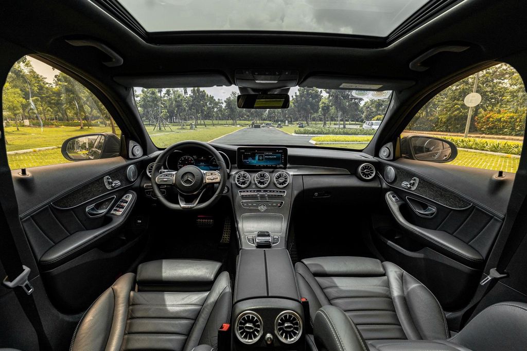 🪷C300 AMG 2019 🪷. Mua bán Ô tô tại Quận 7 Tp Hồ Chí Minh được đăng bởi Minh Anh hình 5