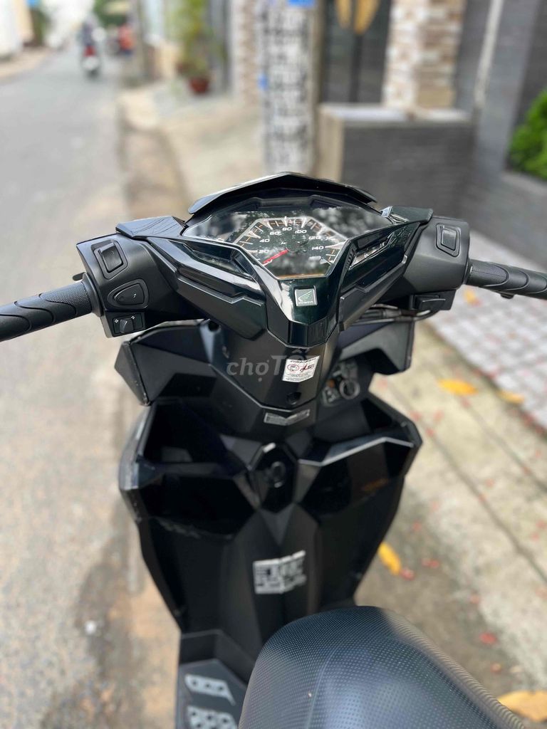 Vario125 2017 mẫu cũ Zin. Mua bán Xe máy tại Thành phố Biên Hòa Đồng Nai được đăng bởi Khiêm Đỗ hình 10