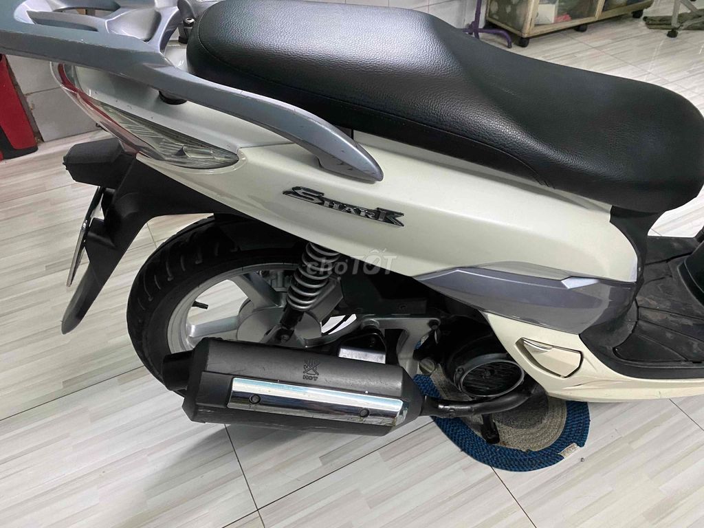 xe Shark trắng đầu zin. Mua bán Xe máy tại Quận 7 Tp Hồ Chí Minh được đăng bởi thanh xuân hình 3
