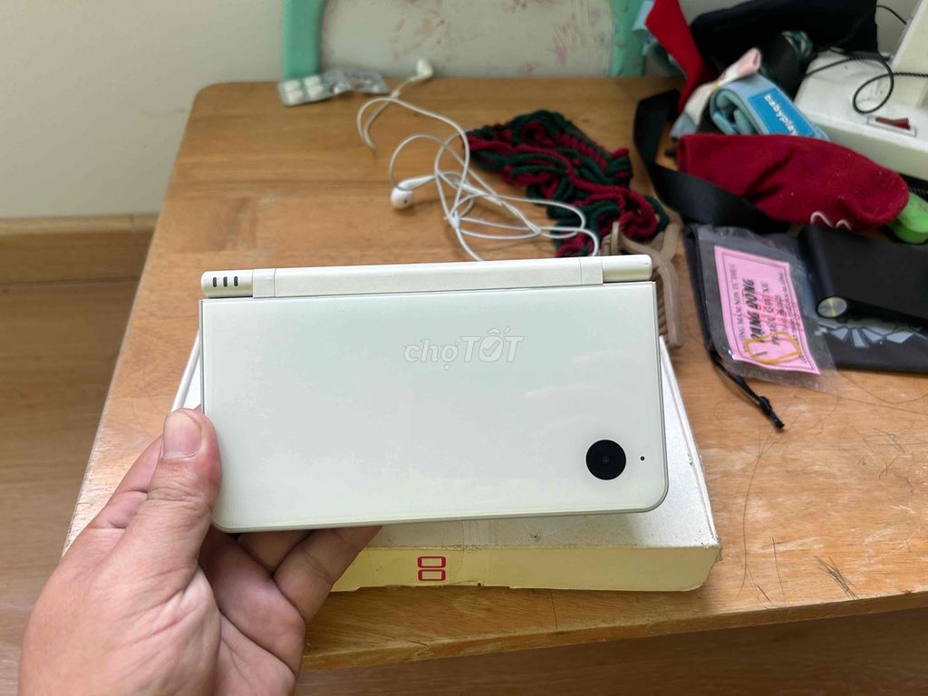 Máy chơi game cầm tay Nintendo DSi ll Trắng. Mua bán Thiết bị chơi game tại Huyện Hóc Môn Tp Hồ Chí Minh được đăng bởi Mẫn hình 1