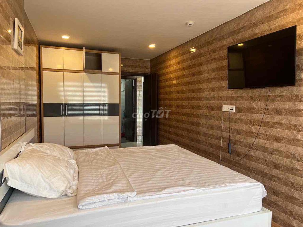 High-floor 1-bedroom apartment in Sơn Trà Ocean View — photo 9