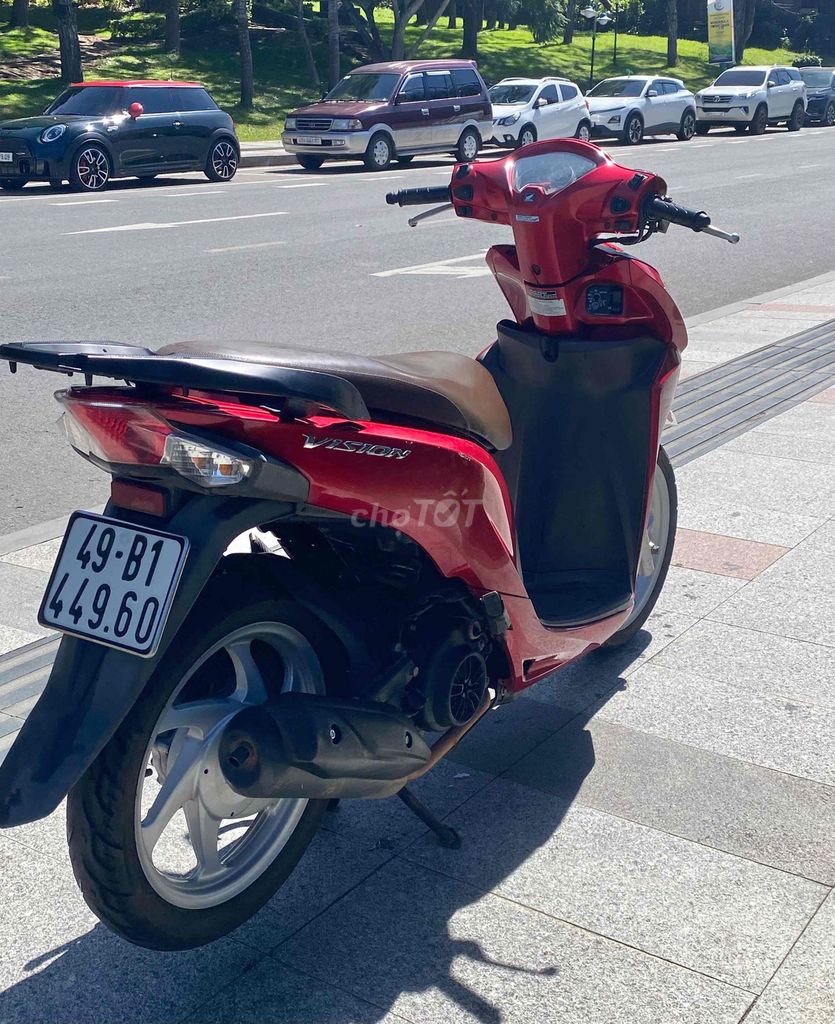 Honda Vision 2015 màu Đỏ. Mua bán Xe máy tại Thành phố Đà Lạt Lâm Đồng được đăng bởi Đạt hình 3