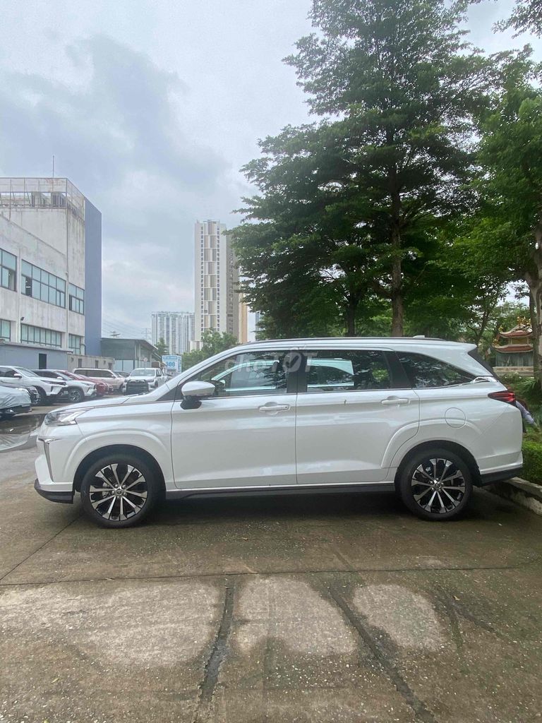 Toyota Veloz Cross 2025. Mua bán Ô tô tại Quận Hà Đông Hà Nội được đăng bởi Nguyễn Hà hình 4