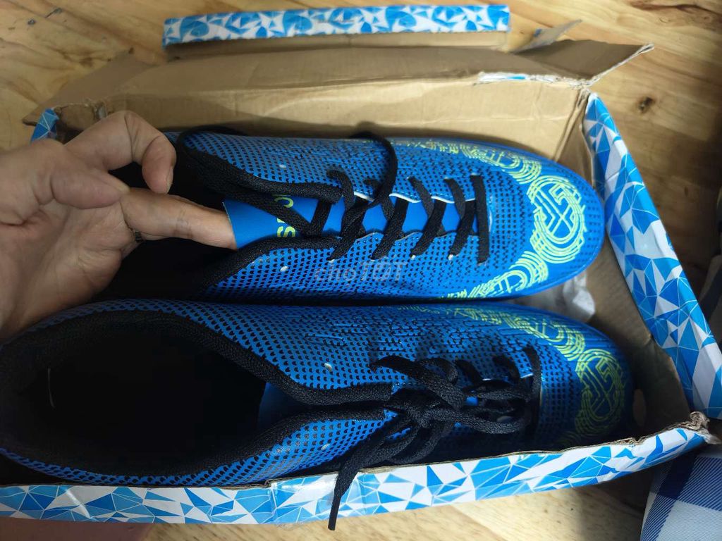 Giày bóng đá JINTOHO Nam Xanh lam 44. Mua bán Đồ thể thao, Dã ngoại tại Quận Bình Tân Tp Hồ Chí Minh được đăng bởi Thanh Huyền Phạm hình 1