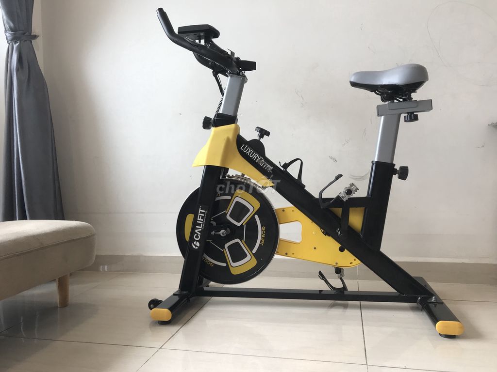 Xe đạp tập thể dục Califit Luxury CF-390A vàng