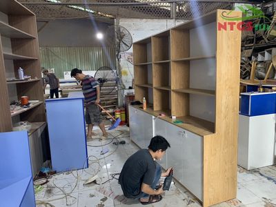 Tuyển Phụ Việc, Thợ Lắp Ráp Nội Thất, Thợ Sắt