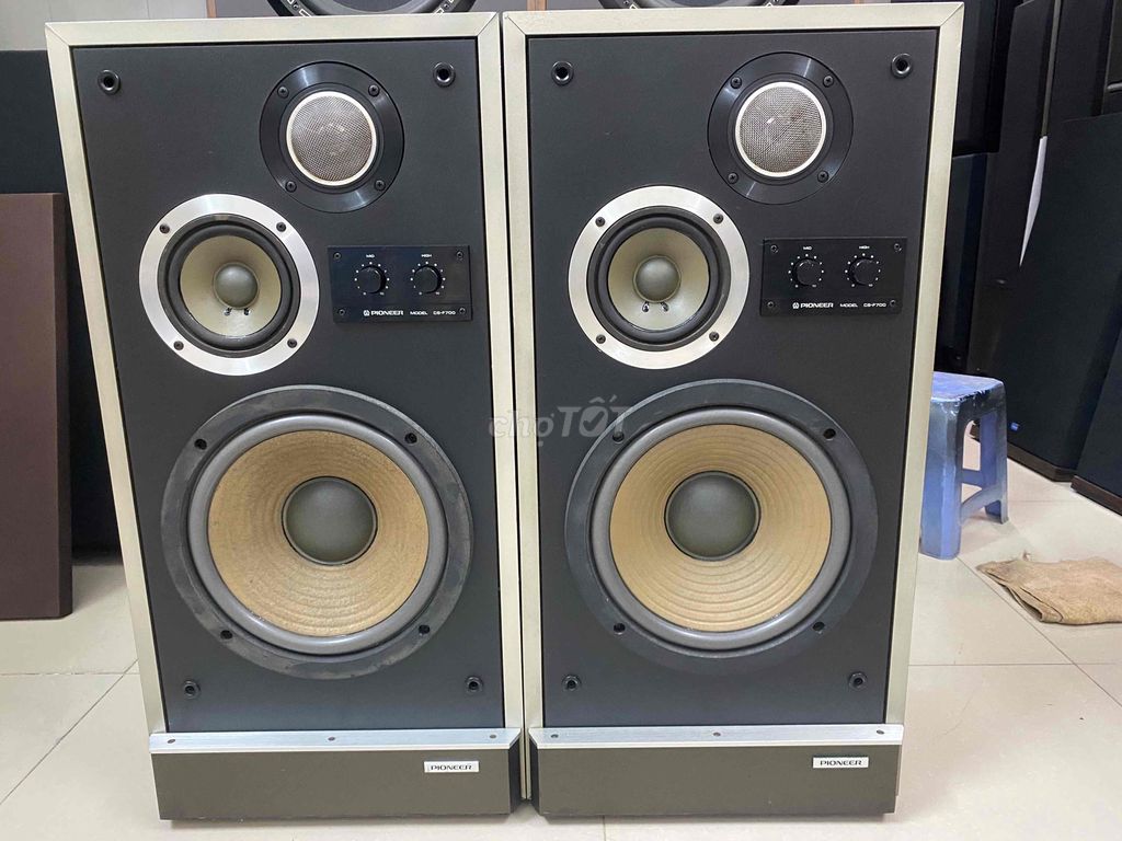 loa pioneer CS-F700 bass 25cm loa còn rất đẹp