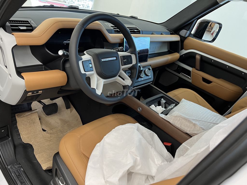 Bán Land Rover Defender 130 Bản 8 Chổ Rất Rộng Rãi. Mua bán Ô tô tại Quận 7 Tp Hồ Chí Minh được đăng bởi Jaguar LandRover Chính Hãng hình 6