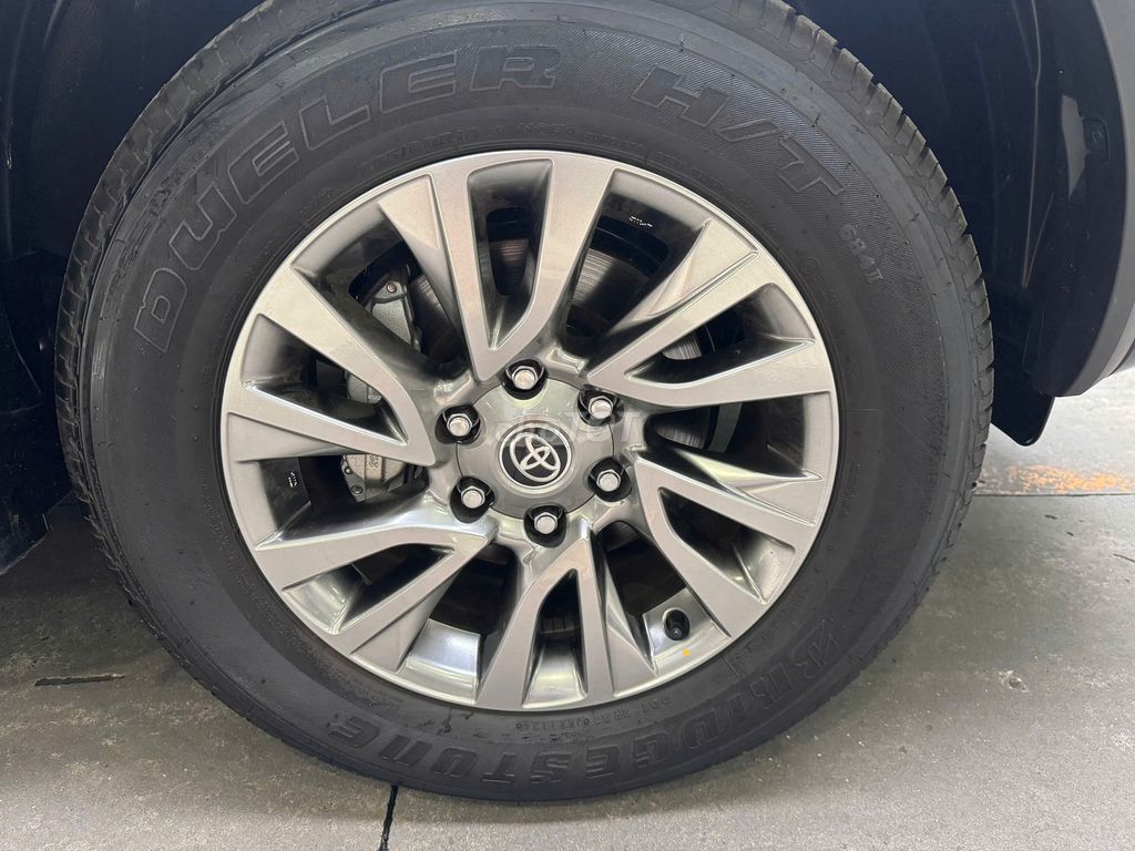 Fortuner 2.7V 4x2 AT 2024  - Đi Lướt 2.700 km. Mua bán Ô tô tại Huyện Hóc Môn Tp Hồ Chí Minh được đăng bởi Vũ Phong Toyota Sure Xe Cũ Chính Hãng hình 16