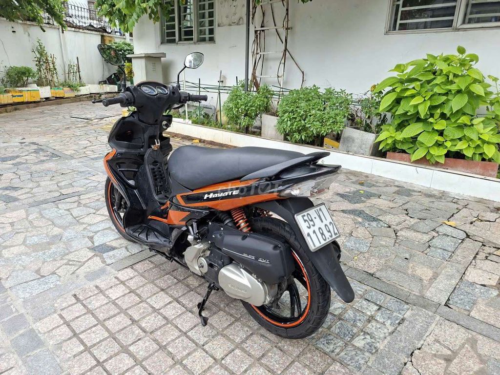 Скутер Suzuki Hayate, черно-оранжевый