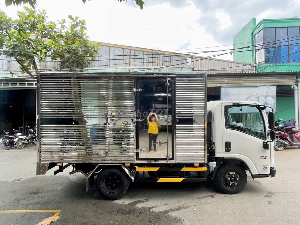 Isuzu QKR 230 thùng kín 1.9 tấn. Mua bán Xe tải, xe ben tại Quận 12 Tp Hồ Chí Minh được đăng bởi Chiến hình 5