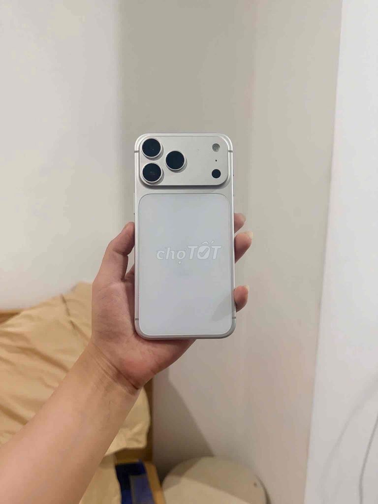 Apple iPhone 14 Pro Max độ 17 Pro Max. Mua bán Điện thoại tại Quận Liên Chiểu Đà Nẵng được đăng bởi Hoàng Tú MB hình 1