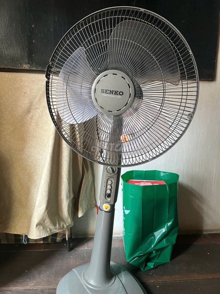 Quạt điện SENKO Xám. Mua bán Quạt tại Quận 1 Tp Hồ Chí Minh được đăng bởi Phạm Phú Mạnh Tuân hình 1