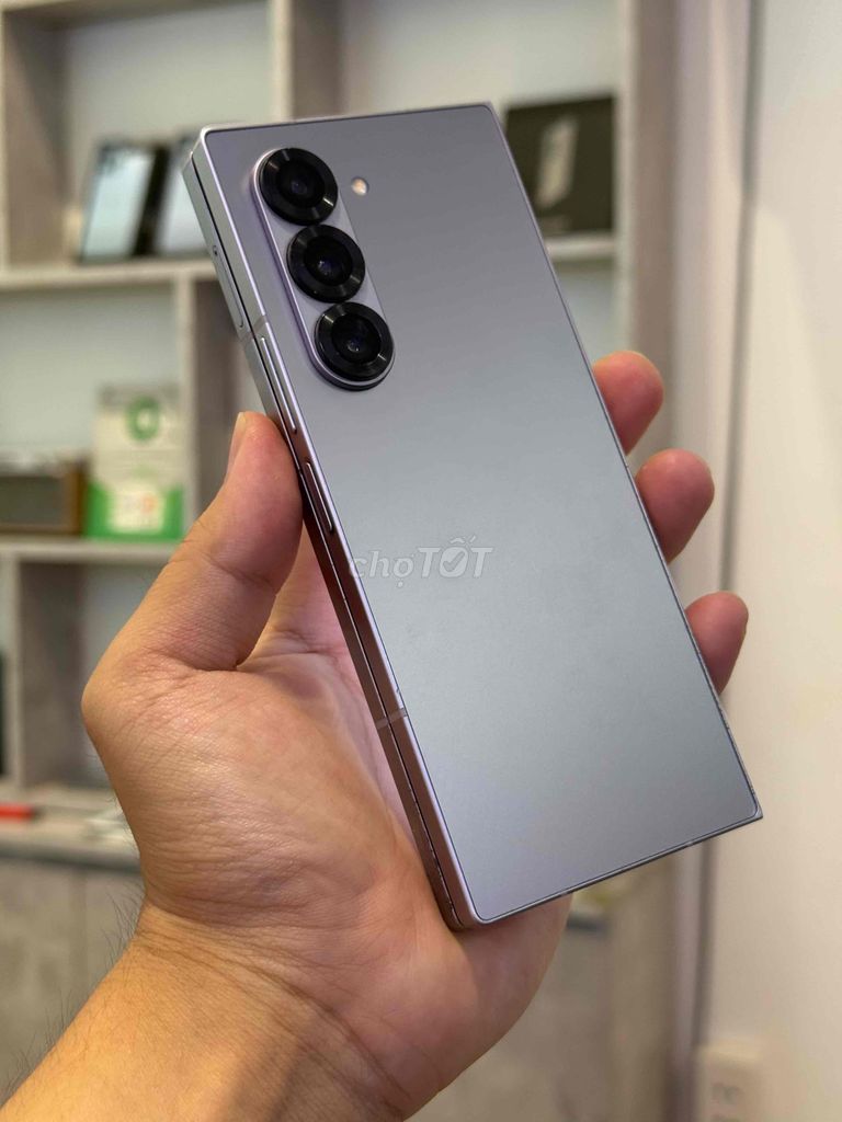 Samsung Z Fold 6 256GB Xám titan 95%. Mua bán Điện thoại tại Quận 3 Tp Hồ Chí Minh được đăng bởi Phone2Hand hình 1
