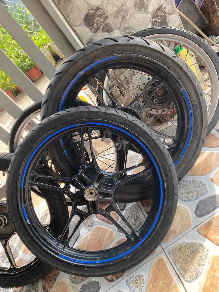 bánh mâm zin ex 150,135. Mua bán Phụ tùng xe tại Huyện Châu Thành Tiền Giang được đăng bởi Thanh Tâm  hình 3