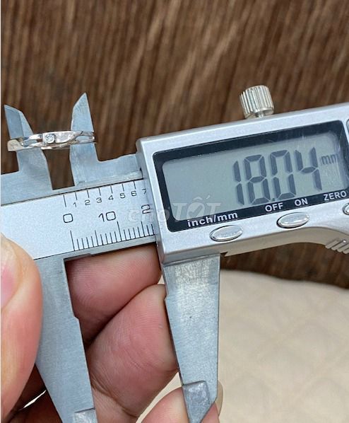 Nhẫn bạc Nữ 925 mạ vàng trắng, đính viên cz sáng. Mua bán Phụ kiện thời trang khác tại Quận 7 Tp Hồ Chí Minh được đăng bởi Hàng hiệu Secondhand hình 6